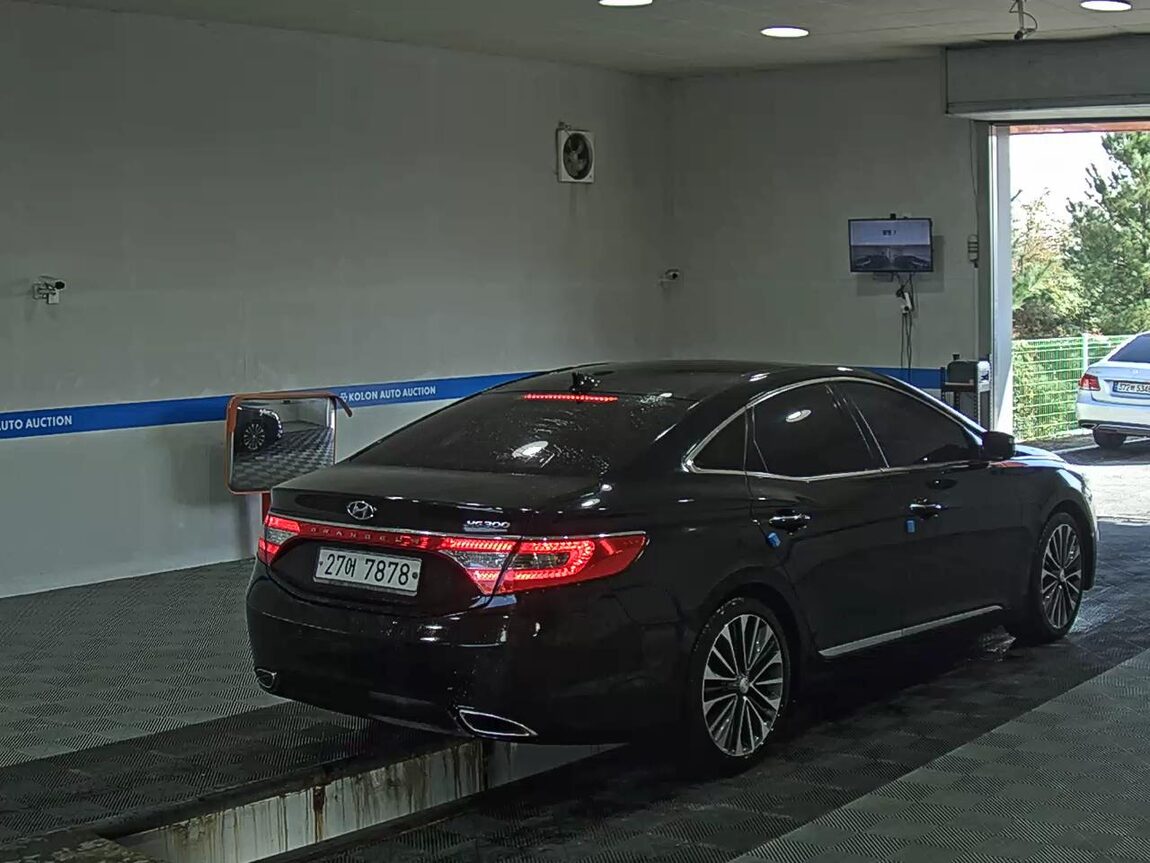 HYUNDAI GRANDEUR HG HG 300 NOBLE 2011 - zdjęcie 5