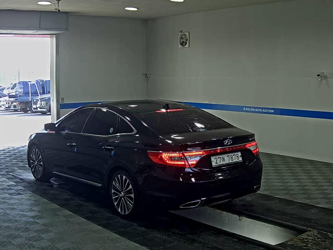 HYUNDAI GRANDEUR HG HG 300 NOBLE 2011 - zdjęcie 6