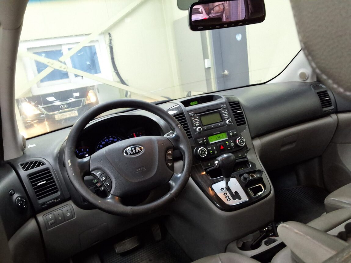 KIA CARNIVAL R LIMOUSINE DIESEL 9-SEATER GLX LUXURY MODEL 2014 - zdjęcie 12