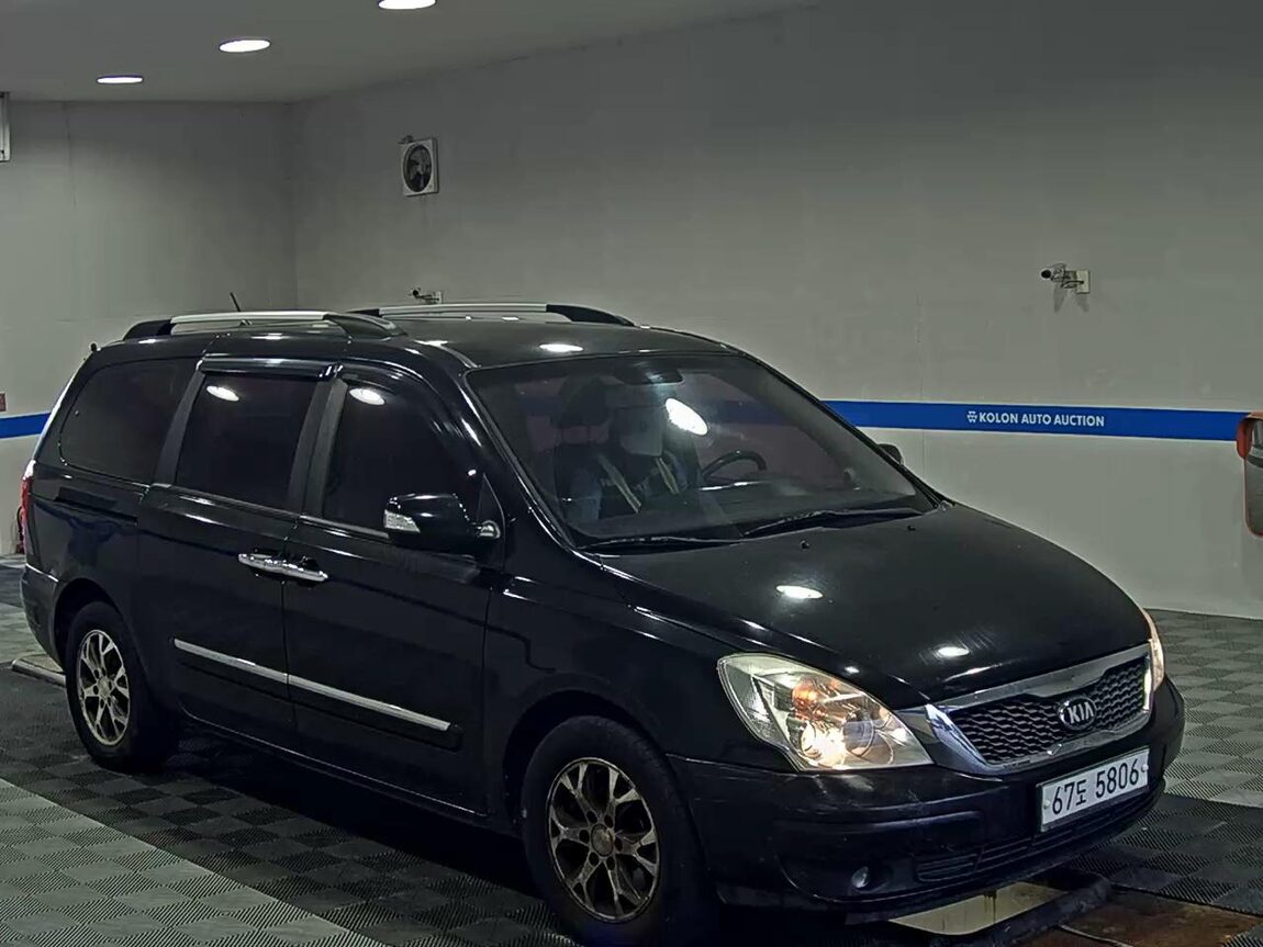KIA CARNIVAL R LIMOUSINE DIESEL 9-SEATER GLX LUXURY MODEL 2014 - zdjęcie 3