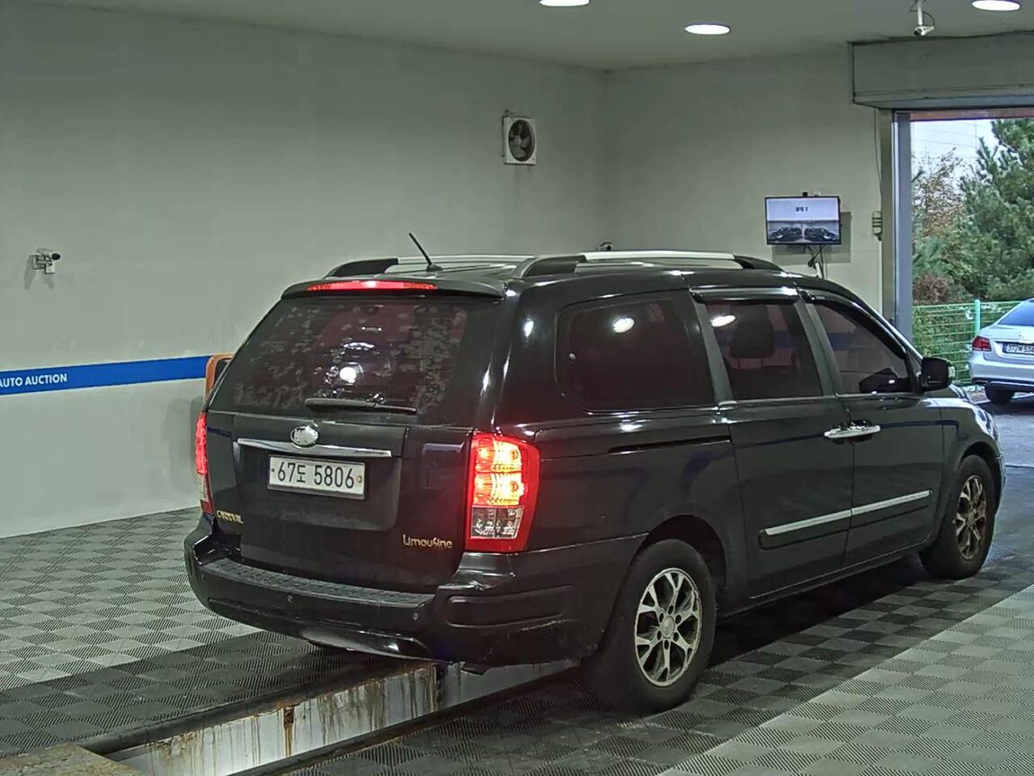 KIA CARNIVAL R LIMOUSINE DIESEL 9-SEATER GLX LUXURY MODEL 2014 - zdjęcie 5