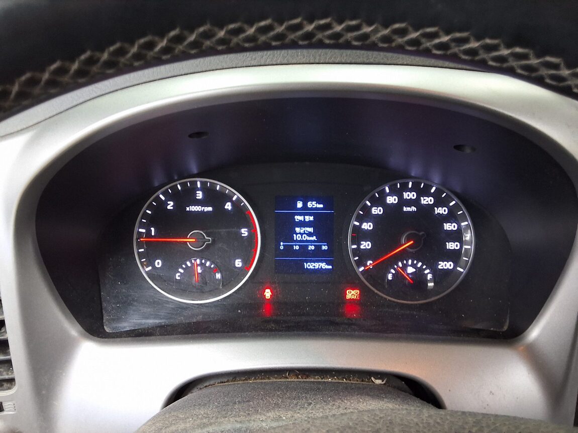 KIA THE NEW BONGO III CARGO WING BODY 1.2 TON ELECTRIC 2020 - zdjęcie 10