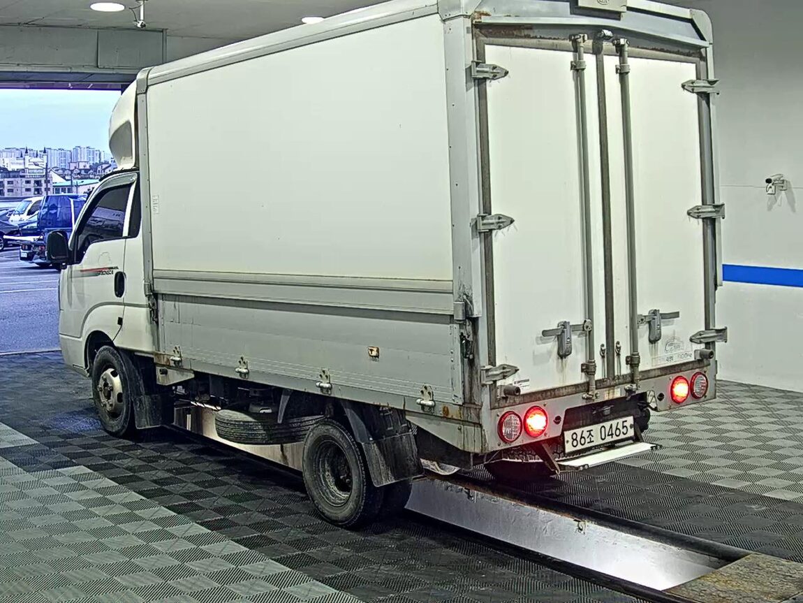 KIA THE NEW BONGO III CARGO WING BODY 1.2 TON ELECTRIC 2020 - zdjęcie 6