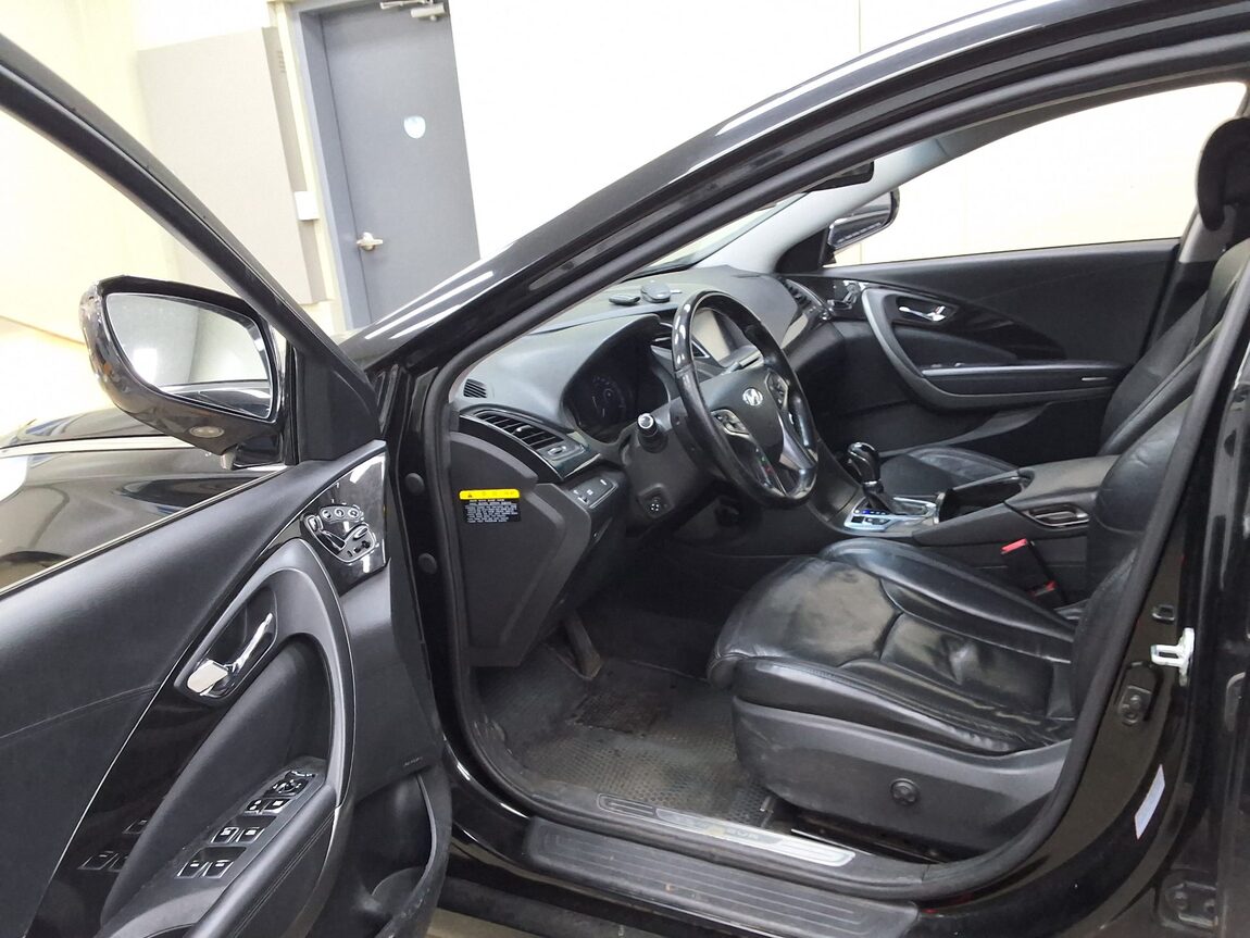 HYUNDAI GRANDEUR HG HYBRID 2.4 HEV PREMIUM 2016 - zdjęcie 11