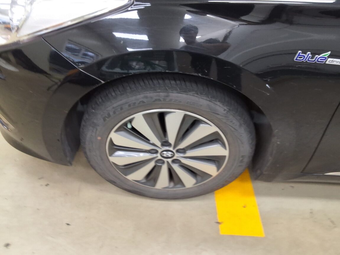 HYUNDAI GRANDEUR HG HYBRID 2.4 HEV PREMIUM 2016 - zdjęcie 19