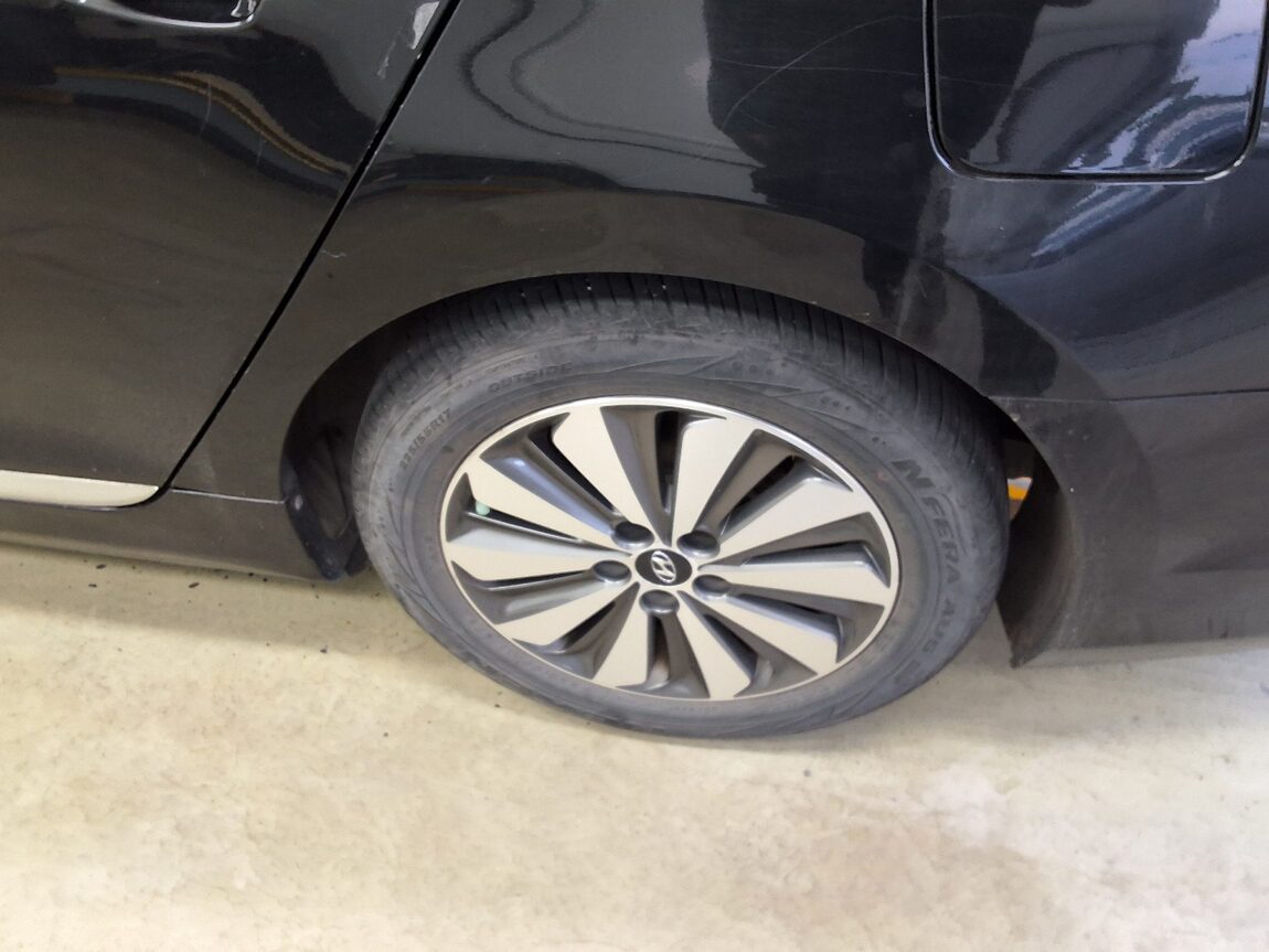 HYUNDAI GRANDEUR HG HYBRID 2.4 HEV PREMIUM 2016 - zdjęcie 20