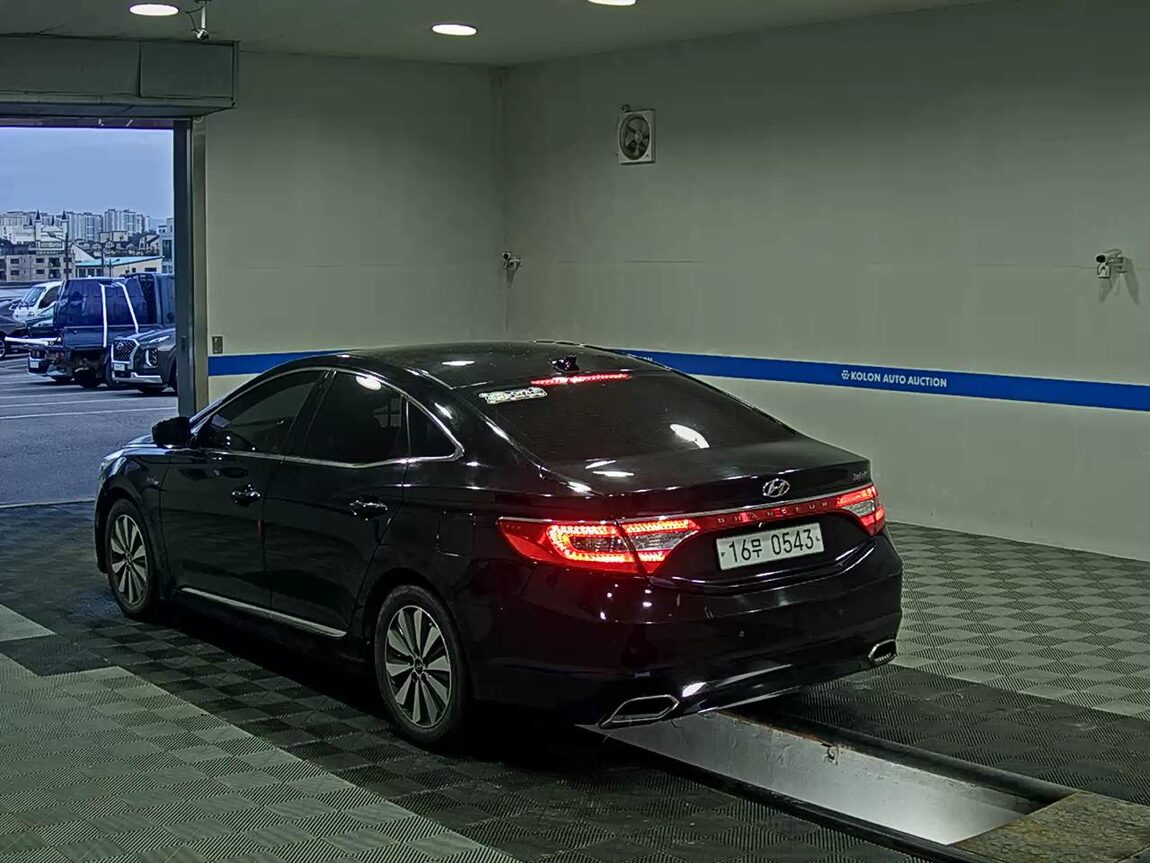 HYUNDAI GRANDEUR HG HYBRID 2.4 HEV PREMIUM 2016 - zdjęcie 6