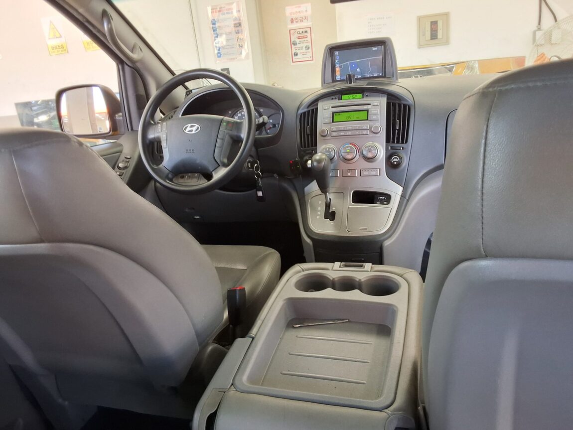 HYUNDAI GRAND STAREX CHILD SAFETY VEHICLE 12-SEATER 2013 - zdjęcie 11