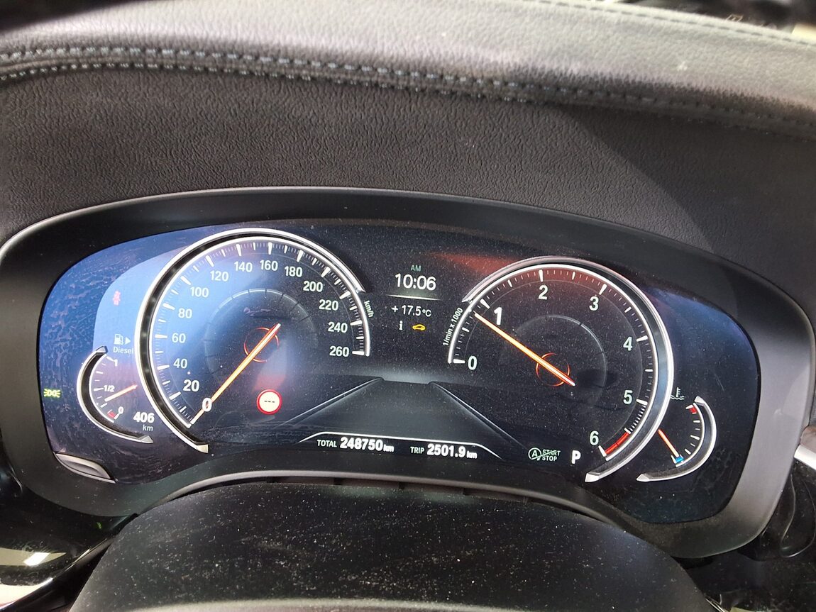 BMW 5 SERIES (7TH GEN) 520d M SPORT PACK PLUS 2017 - zdjęcie 10