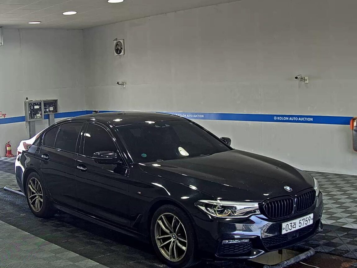 BMW 5 SERIES (7TH GEN) 520d M SPORT PACK PLUS 2017 - zdjęcie 3
