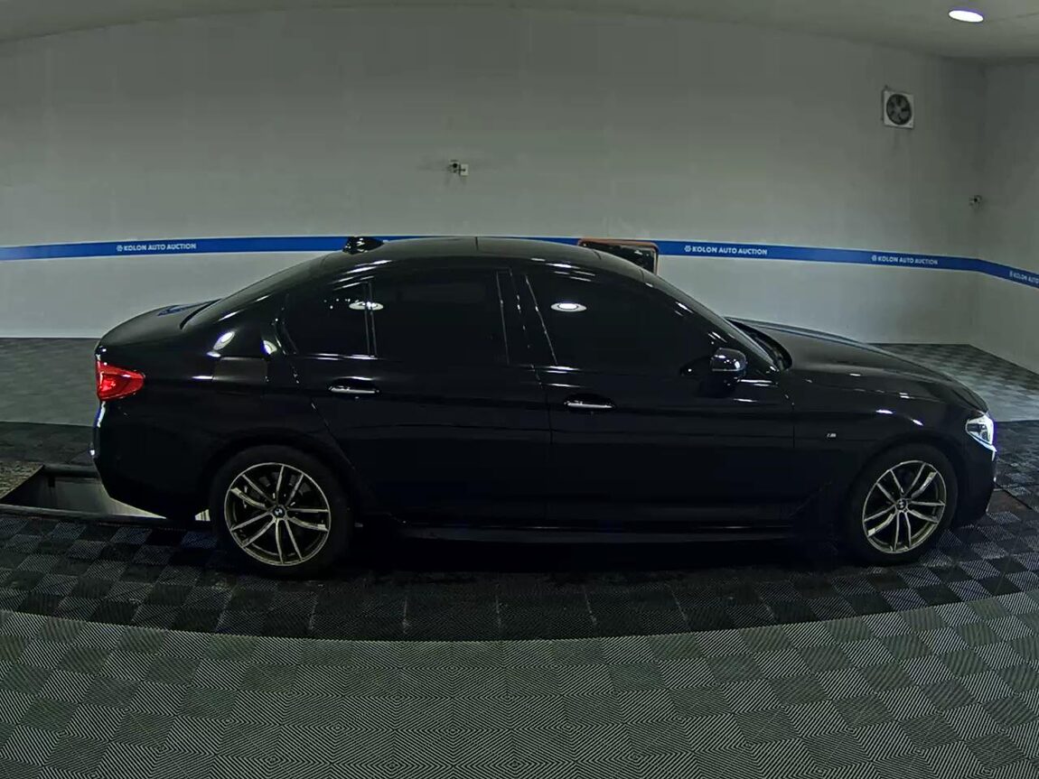BMW 5 SERIES (7TH GEN) 520d M SPORT PACK PLUS 2017 - zdjęcie 4