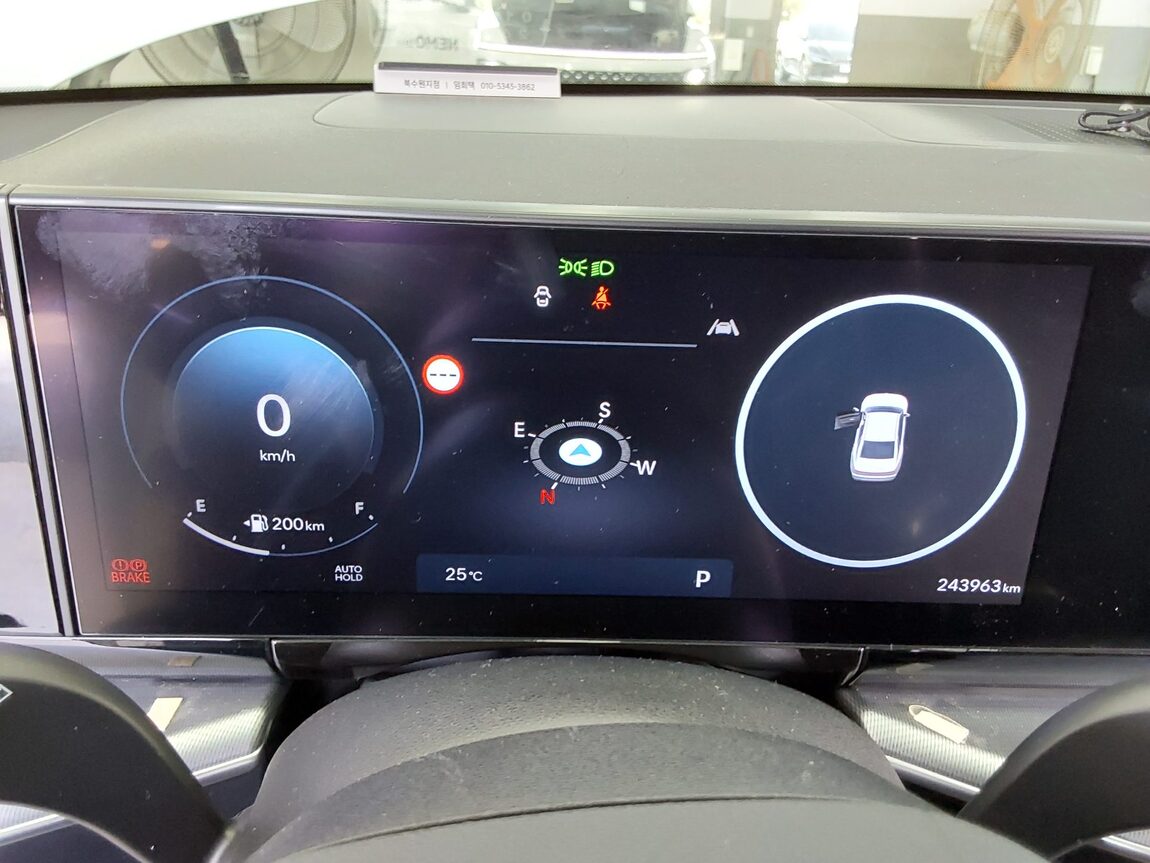 HYUNDAI THE ALL NEW GRANDEUR LPi 3.5 COMMERCIAL PREMIUM MODEL 2023 - zdjęcie 9