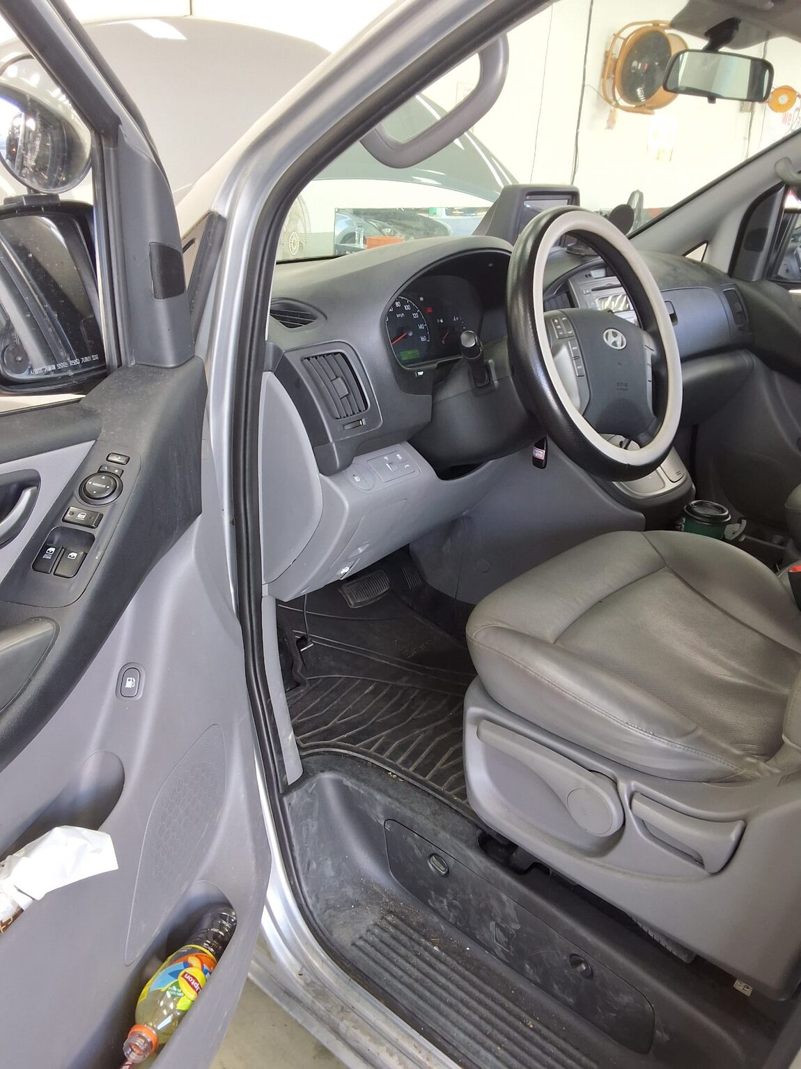 HYUNDAI GRAND STAREX 11-SEATER DIESEL CVX LUXURY 2016 - zdjęcie 10
