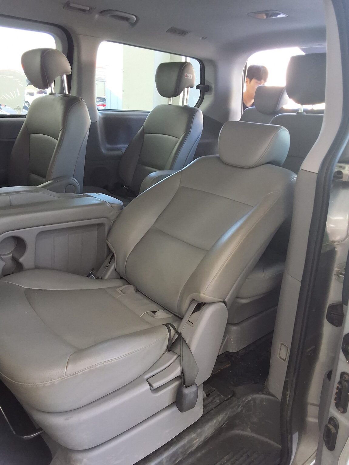 HYUNDAI GRAND STAREX 11-SEATER DIESEL CVX LUXURY 2016 - zdjęcie 12