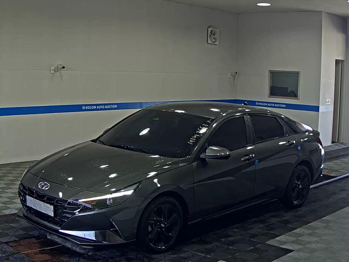 HYUNDAI AVANTE (CN7) 1.6 GASOLINE MODERN 2023 - zdjęcie 2