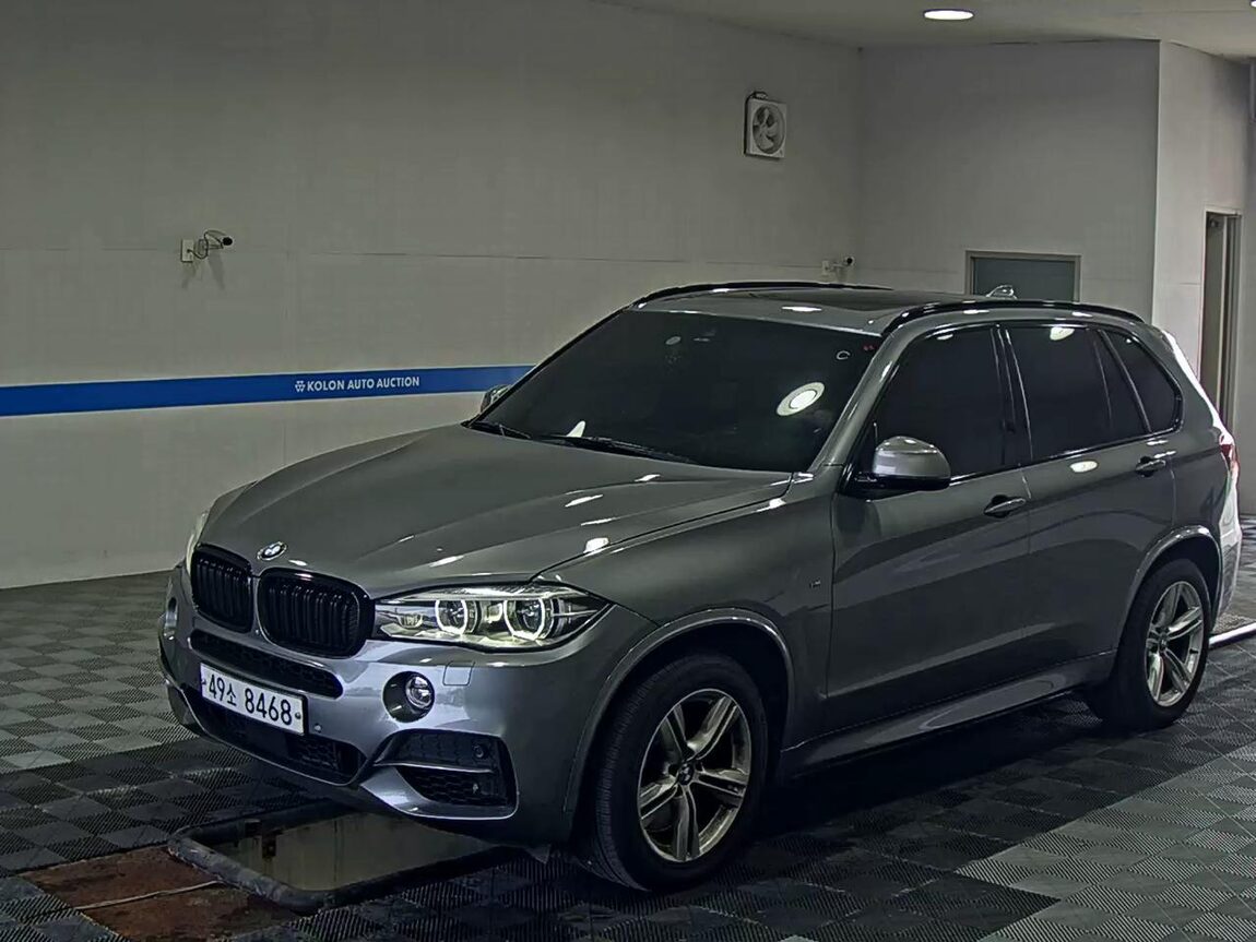 BMW X5 (3RD GEN) M50d xDRIVE LAUNCH PACK 2014 - zdjęcie 2