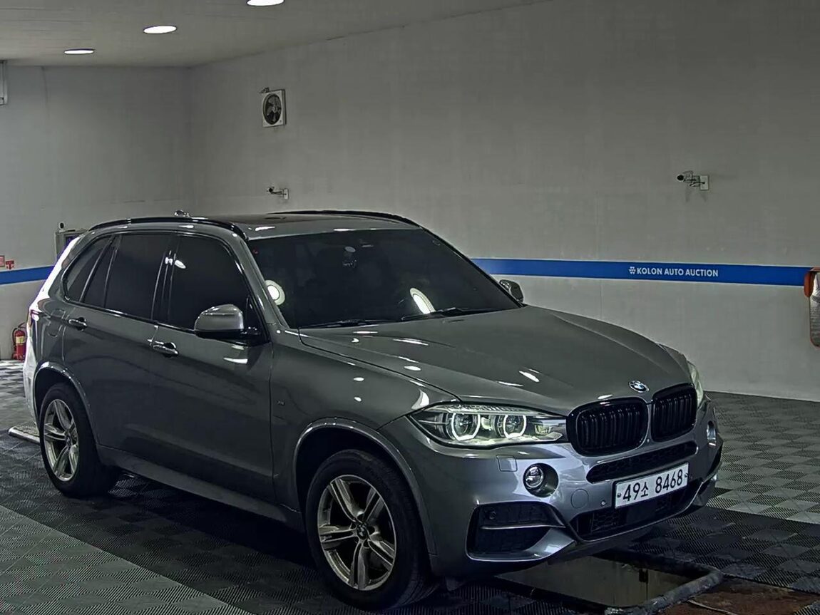 BMW X5 (3RD GEN) M50d xDRIVE LAUNCH PACK 2014 - zdjęcie 3