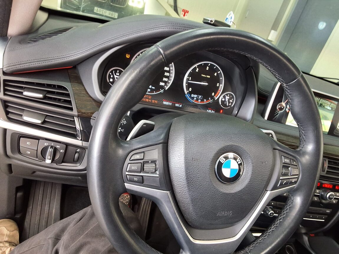 BMW X6 (2ND GEN) 40d xDRIVE 2015 - zdjęcie 23