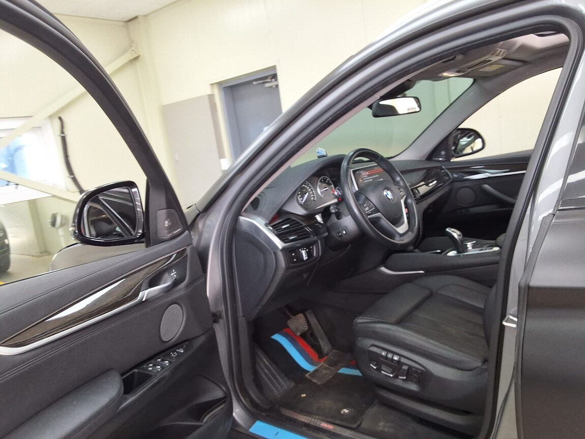 BMW X6 (2ND GEN) 40d xDRIVE 2015 - zdjęcie 11