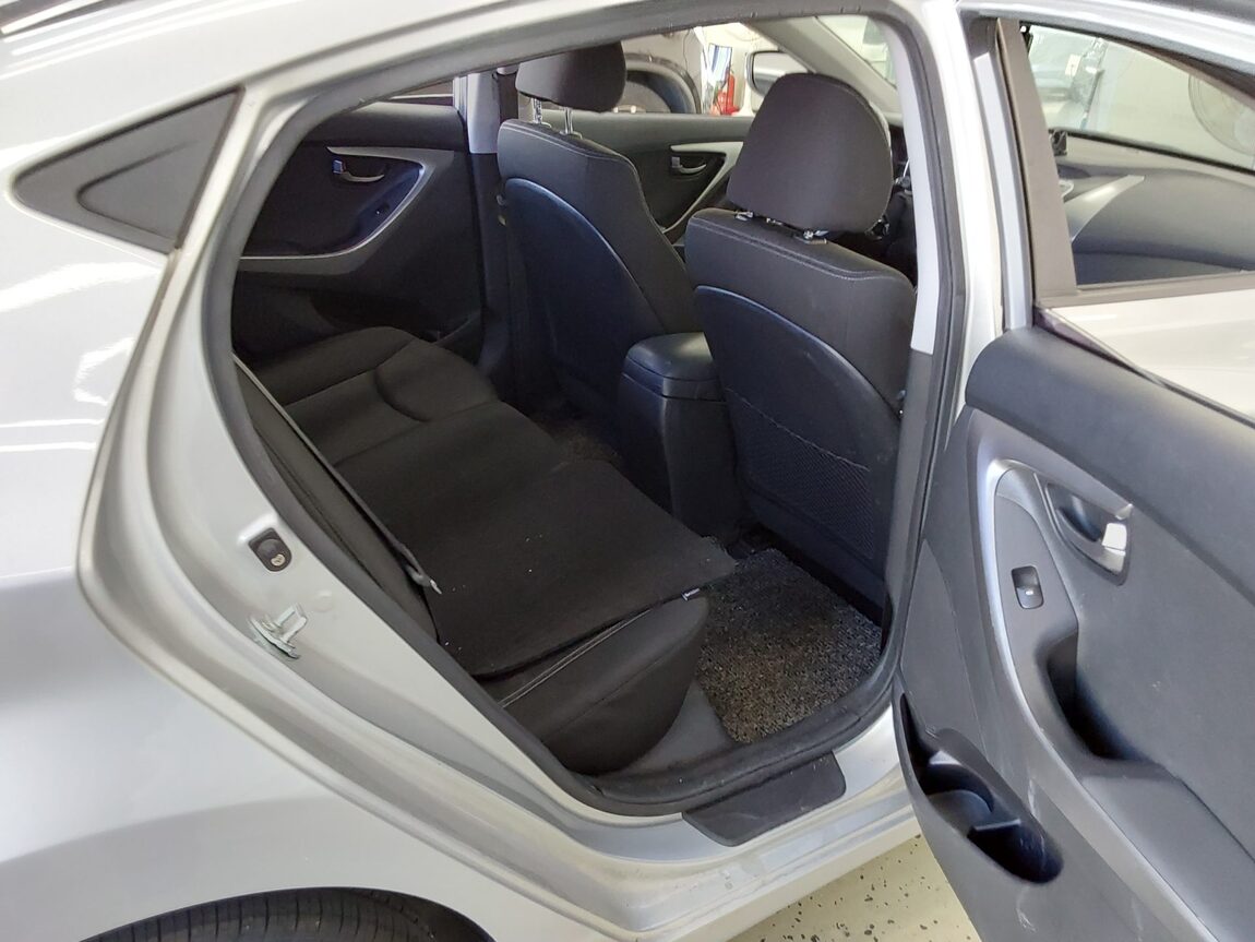 HYUNDAI AVANTE MD M16 GDi SMART 2014 - zdjęcie 13