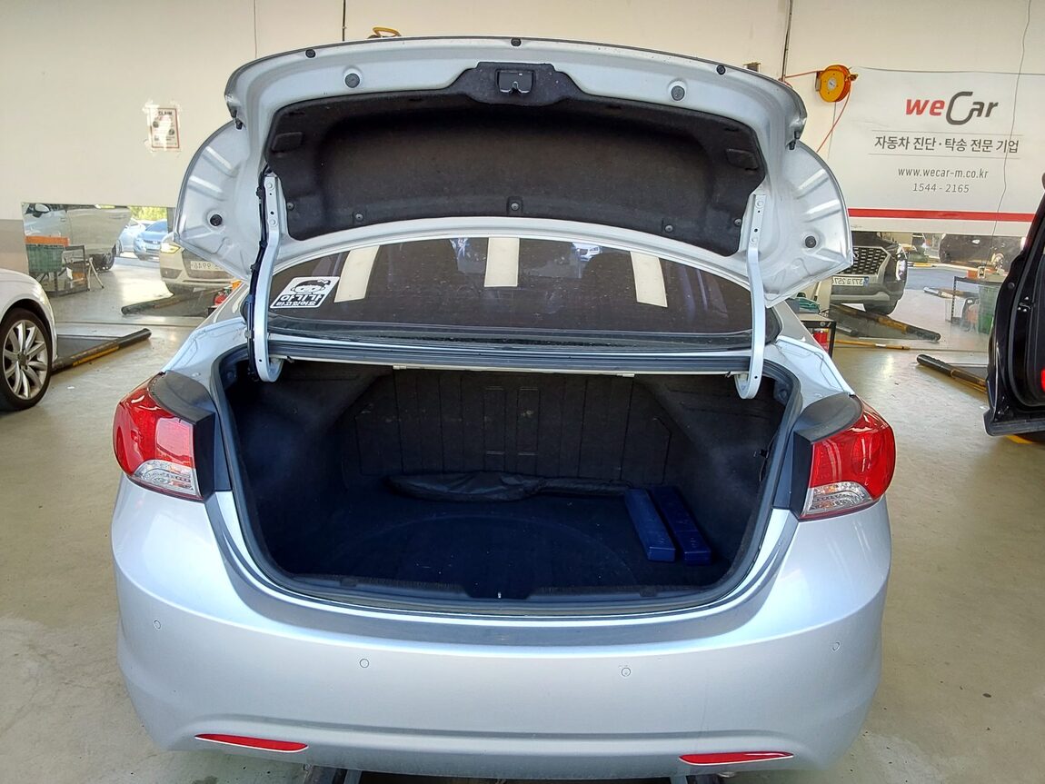 HYUNDAI AVANTE MD M16 GDi SMART 2014 - zdjęcie 15
