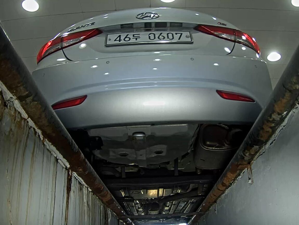 HYUNDAI AVANTE MD M16 GDi SMART 2014 - zdjęcie 8