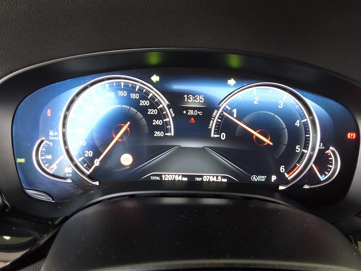 BMW 5 SERIES (7TH GEN) 520d M SPORT PACK PLUS 2017 - zdjęcie 9