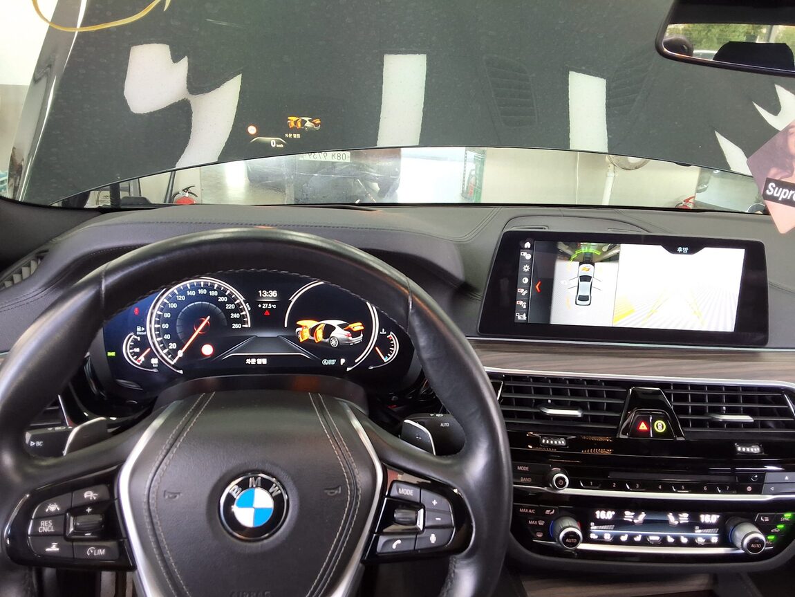 BMW 5 SERIES (7TH GEN) 520d M SPORT PACK PLUS 2017 - zdjęcie 19