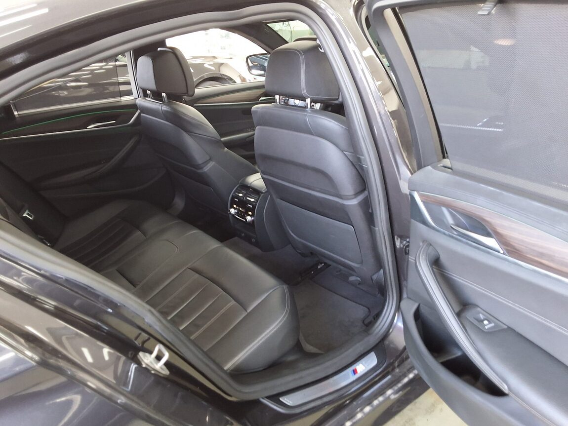 BMW 5 SERIES (7TH GEN) 520d M SPORT PACK PLUS 2017 - zdjęcie 13