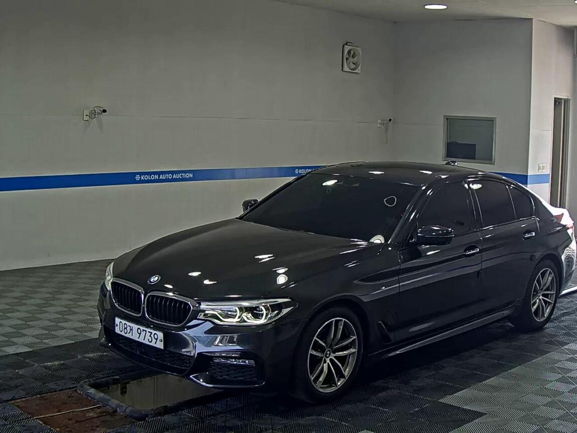 BMW 5 SERIES (7TH GEN) 520d M SPORT PACK PLUS 2017 - zdjęcie 2