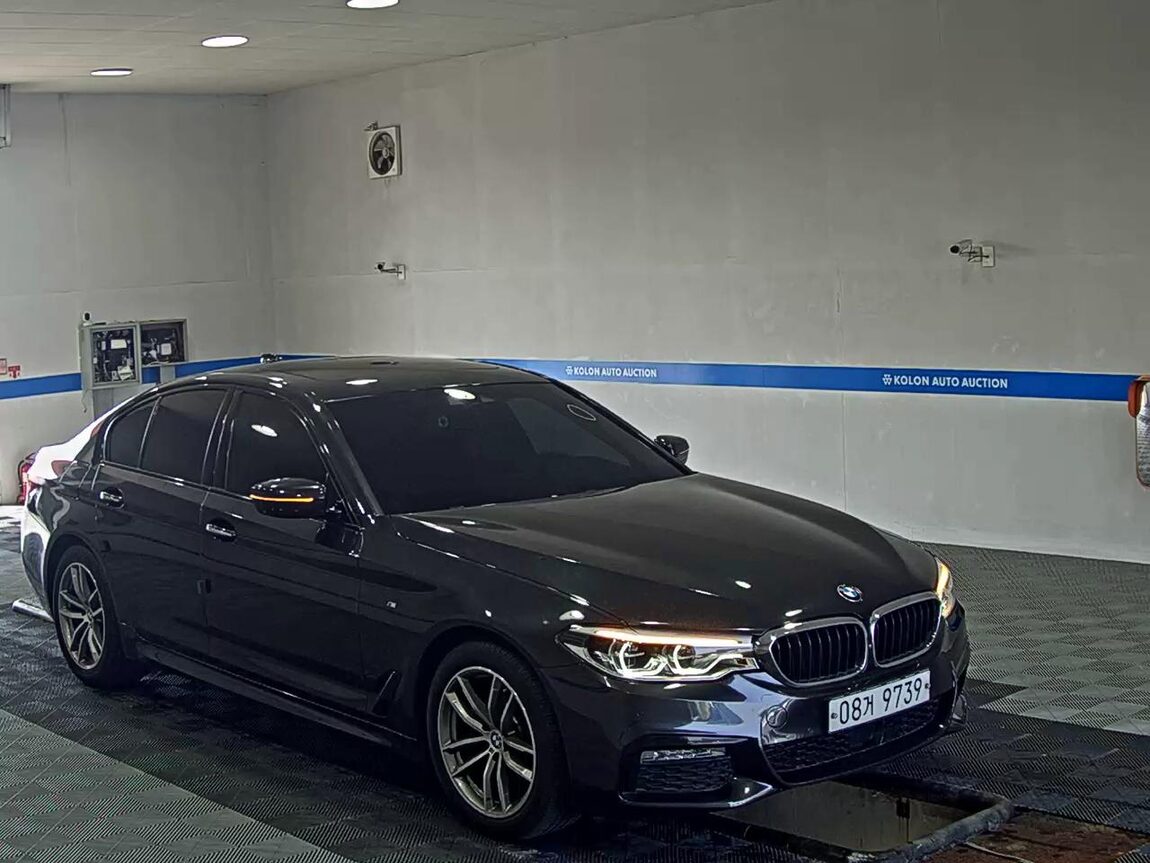 BMW 5 SERIES (7TH GEN) 520d M SPORT PACK PLUS 2017 - zdjęcie 3