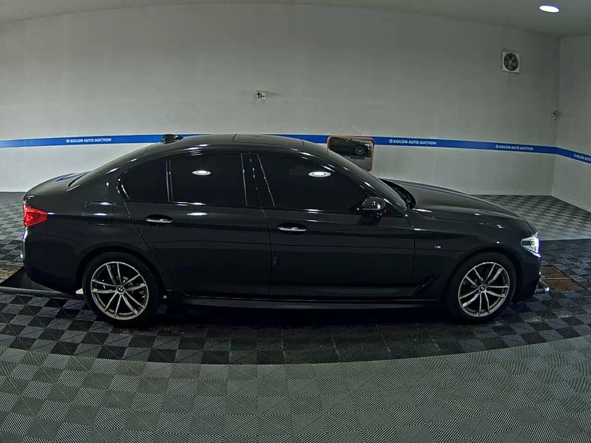 BMW 5 SERIES (7TH GEN) 520d M SPORT PACK PLUS 2017 - zdjęcie 4