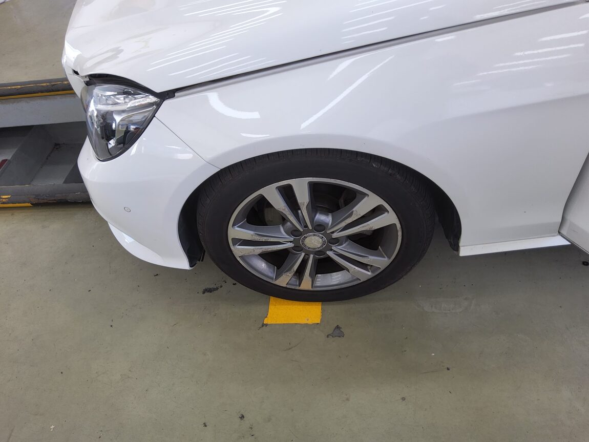 MERCEDES-BENZ E-CLASS (4TH GEN) E220 CDI BLUETEC AVANTGARDE 2016 - zdjęcie 22