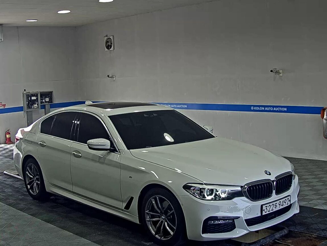 BMW 5 SERIES (7TH GEN) 520d M SPORT PACK SPECIAL 2018 - zdjęcie 3