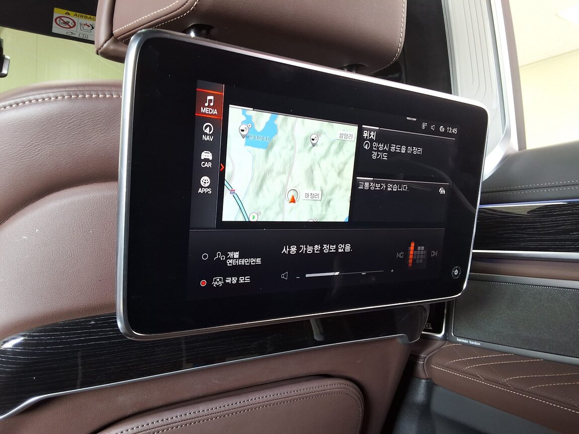 BMW 7 SERIES (6TH GEN) 740Li xDRIVE M SPORT PACK 2021 - zdjęcie 30