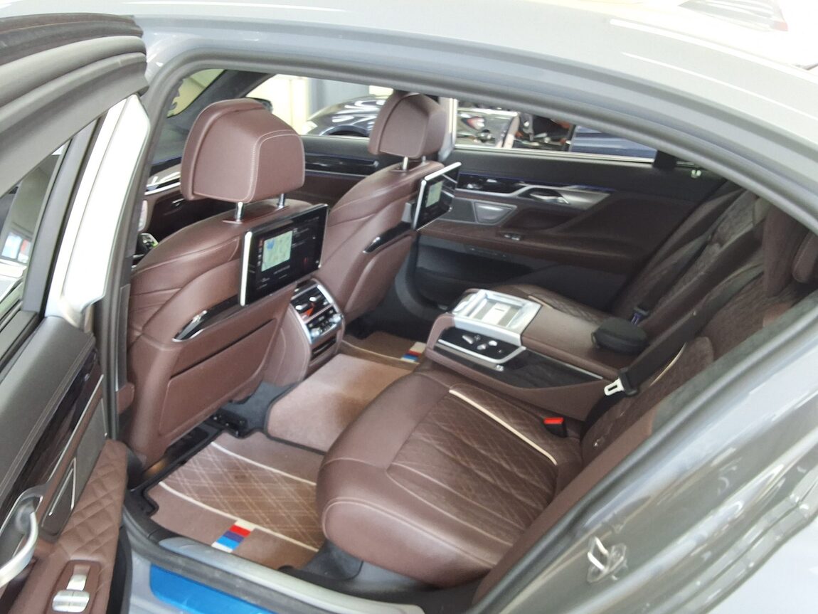 BMW 7 SERIES (6TH GEN) 740Li xDRIVE M SPORT PACK 2021 - zdjęcie 13