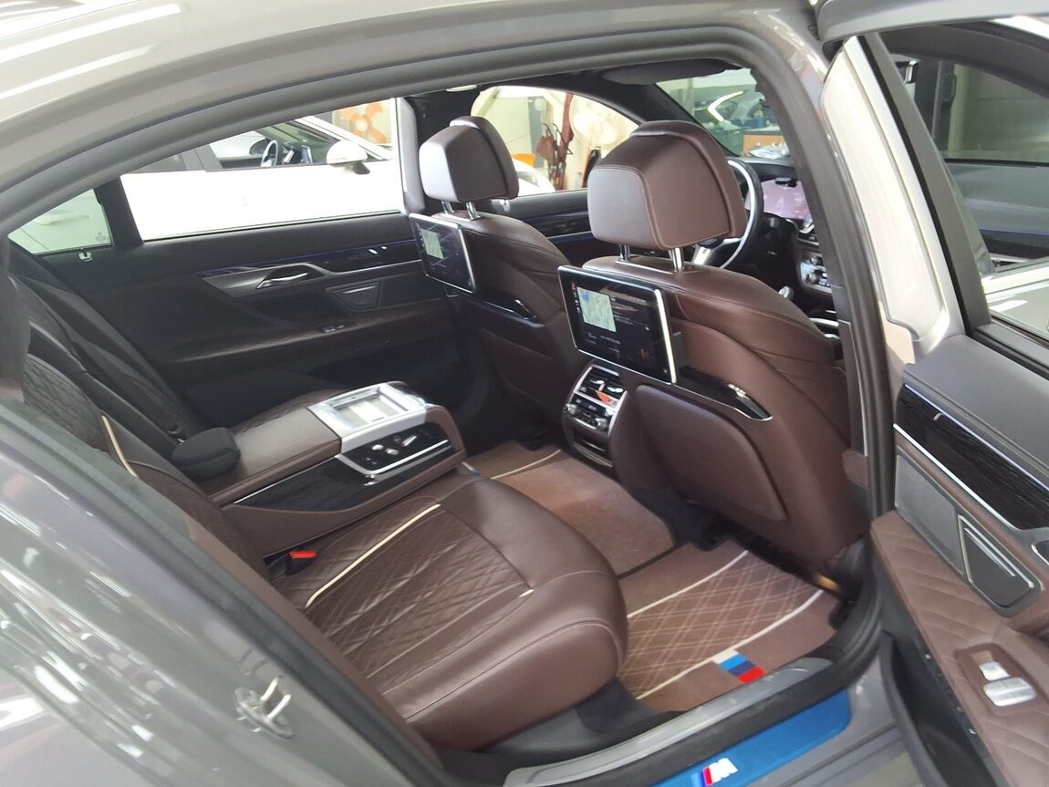 BMW 7 SERIES (6TH GEN) 740Li xDRIVE M SPORT PACK 2021 - zdjęcie 14