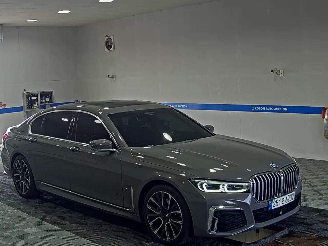 BMW 7 SERIES (6TH GEN) 740Li xDRIVE M SPORT PACK 2021 - zdjęcie 3