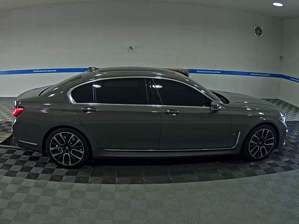 BMW 7 SERIES (6TH GEN) 740Li xDRIVE M SPORT PACK 2021 - zdjęcie 4
