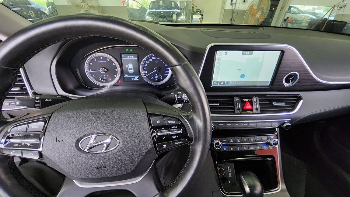 HYUNDAI GRANDEUR IG 3.0 GDi EXCLUSIVE SPECIAL 2018 - zdjęcie 18