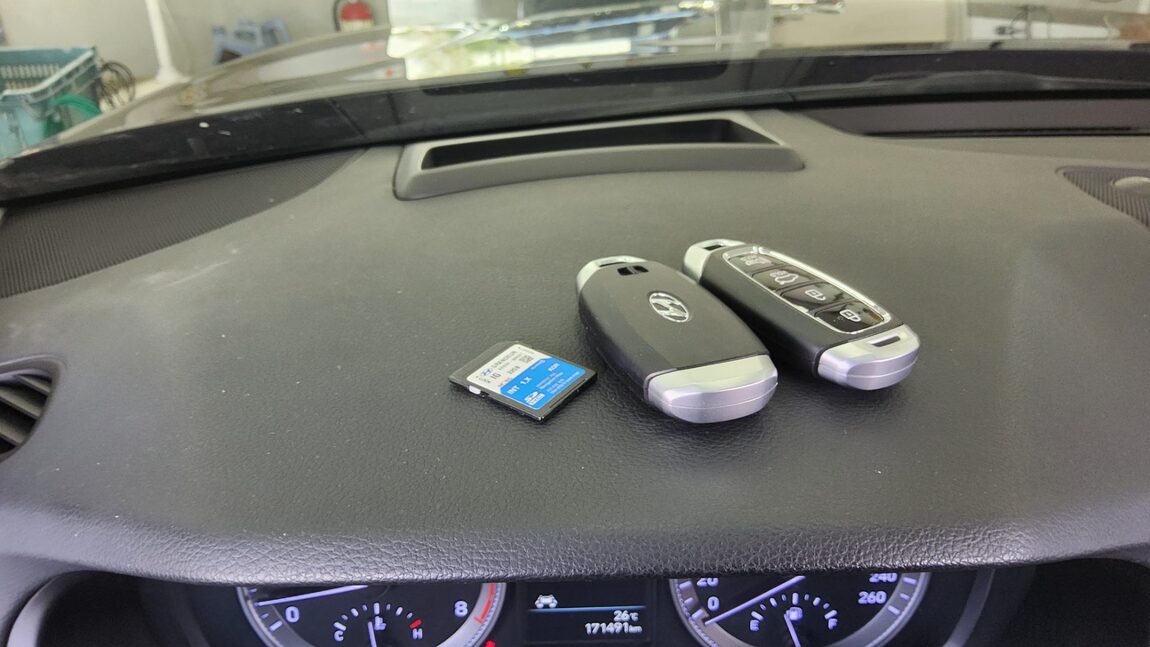 HYUNDAI GRANDEUR IG 3.0 GDi EXCLUSIVE SPECIAL 2018 - zdjęcie 22