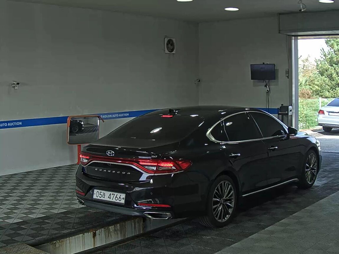 HYUNDAI GRANDEUR IG 3.0 GDi EXCLUSIVE SPECIAL 2018 - zdjęcie 5