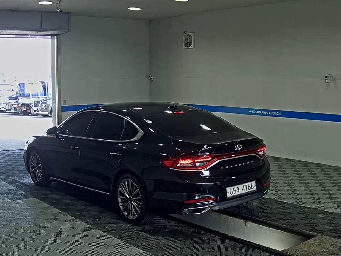 HYUNDAI GRANDEUR IG 3.0 GDi EXCLUSIVE SPECIAL 2018 - zdjęcie 6