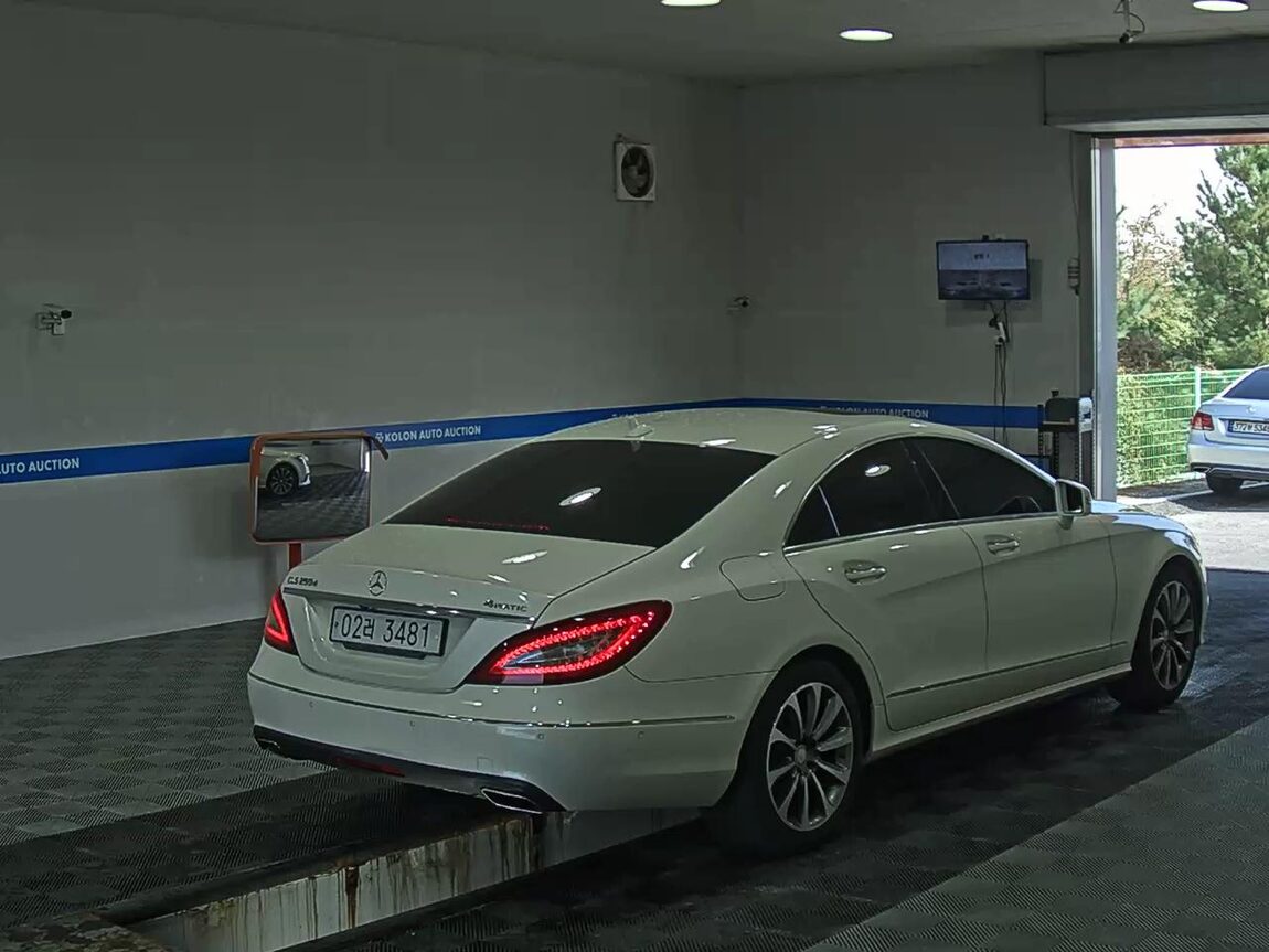 MERCEDES-BENZ CLS-CLASS (2ND GEN) CLS250 d 4MATIC 2016 - zdjęcie 5