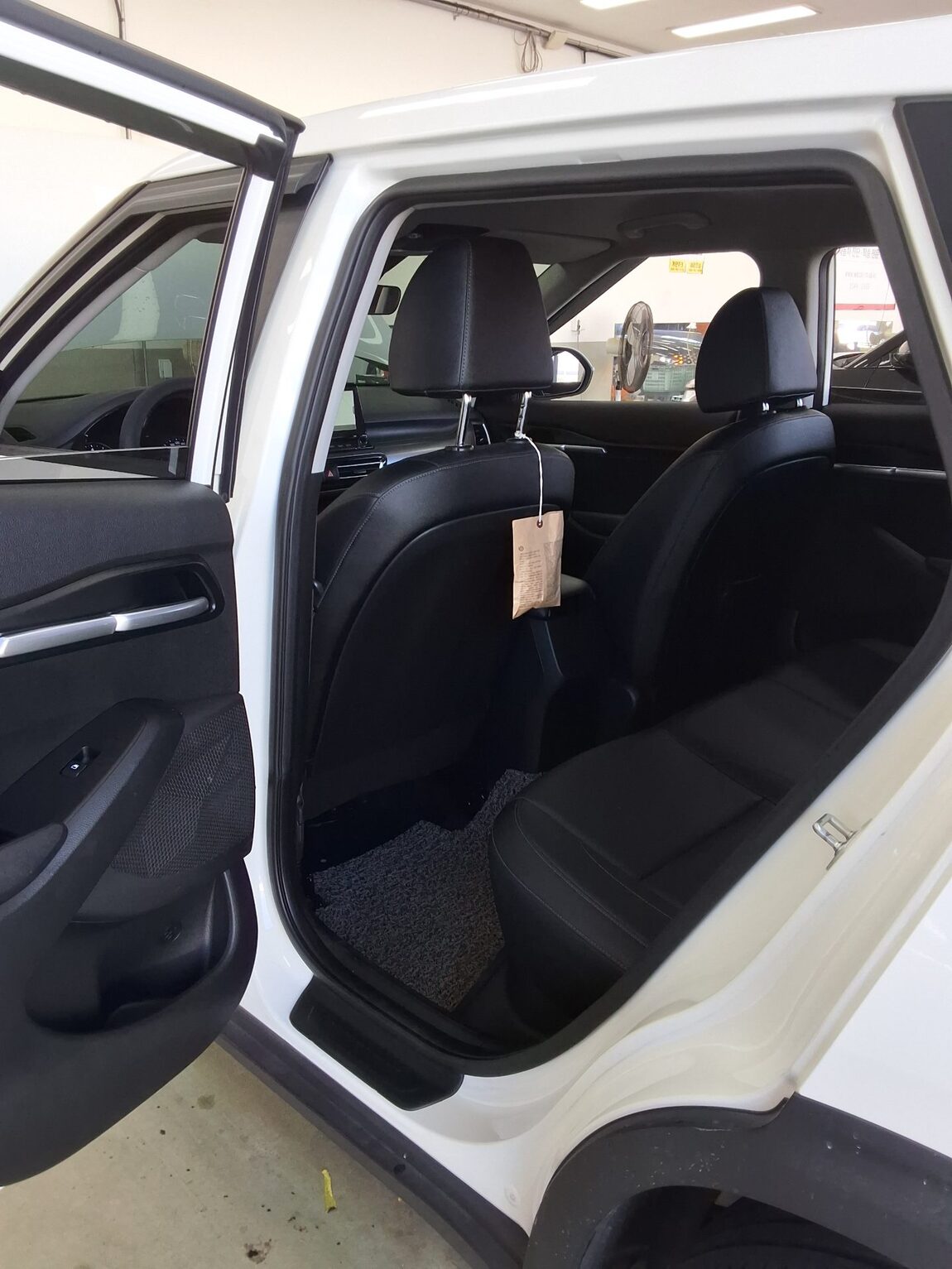 KIA SELTOS 1.6 GASOLINE 2WD PRESTIGE 2020 - zdjęcie 12