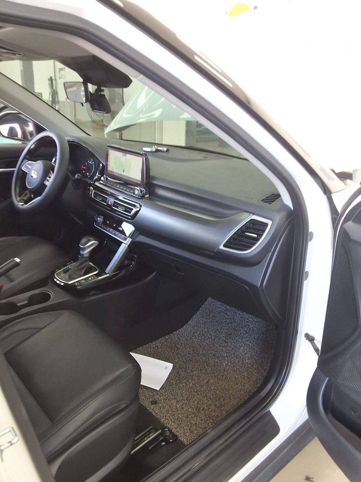 KIA SELTOS 1.6 GASOLINE 2WD PRESTIGE 2020 - zdjęcie 14