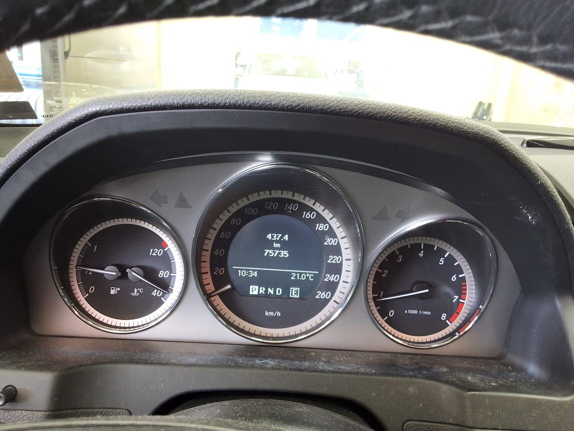 MERCEDES-BENZ C-CLASS (3RD GEN) C200 BLUE EFFICIENCY AVANTGARDE 2011 - zdjęcie 10