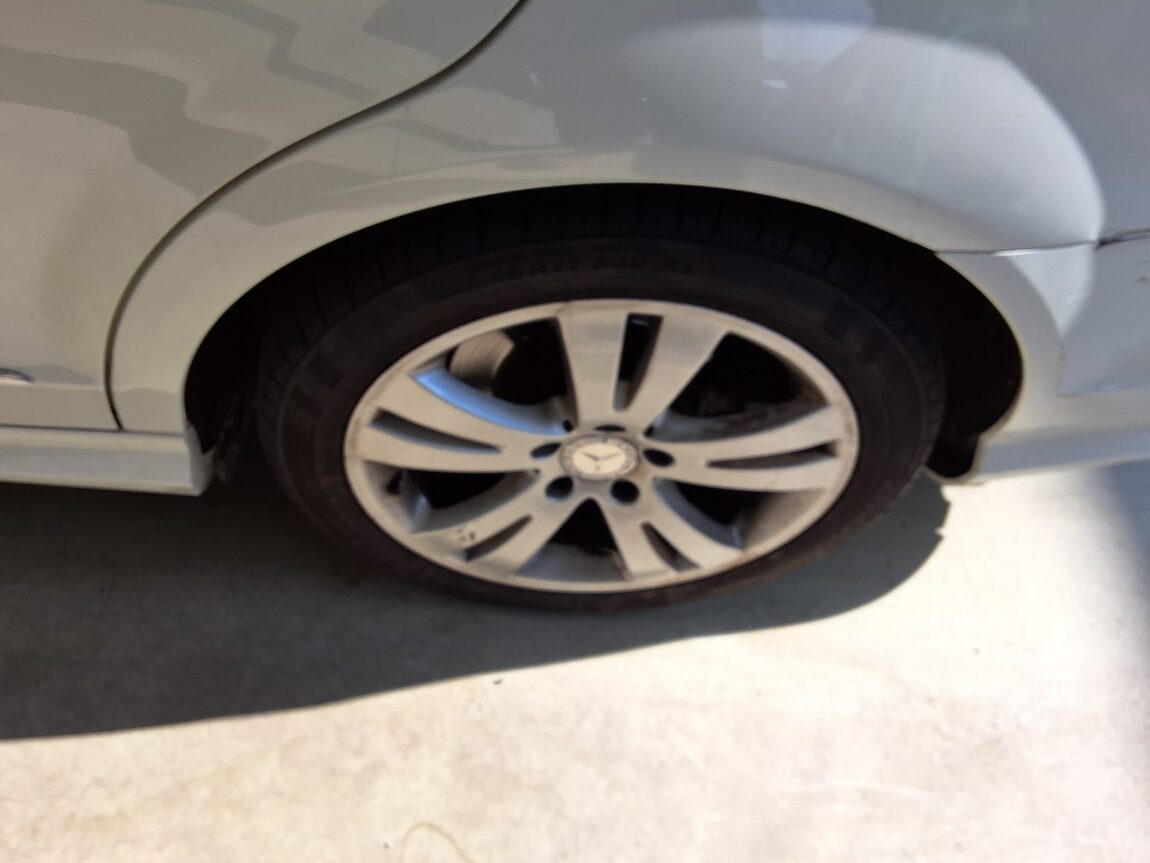 MERCEDES-BENZ C-CLASS (3RD GEN) C200 BLUE EFFICIENCY AVANTGARDE 2011 - zdjęcie 20