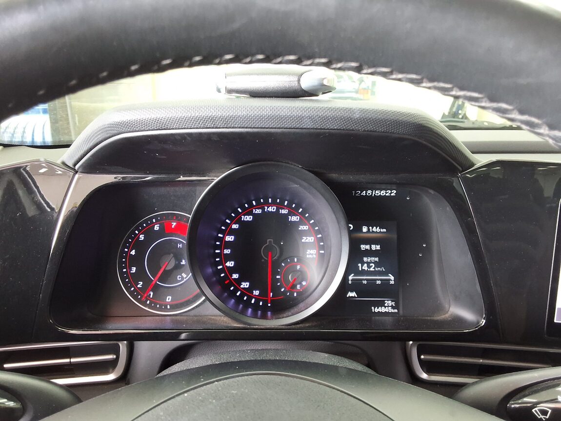 HYUNDAI AVANTE (CN7) 1.6 GASOLINE MODERN 2021 - zdjęcie 10