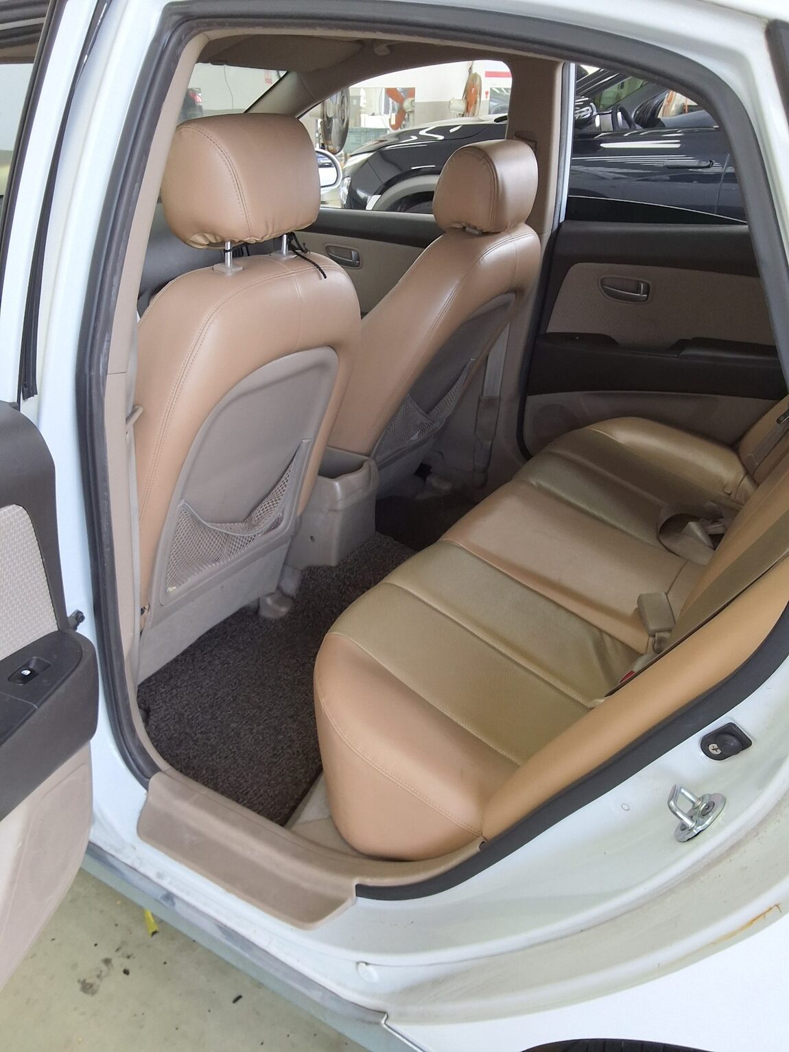 HYUNDAI AVANTE HD 1.6 VVT E16 DELUXE 2007 - zdjęcie 12